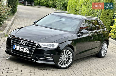 Хэтчбек Audi A3 2016 в 