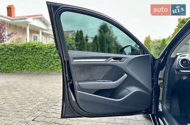 Хэтчбек Audi A3 2016 в 