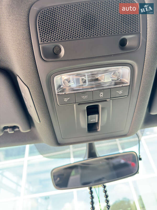 Седан Audi A3 2018 в Николаеве