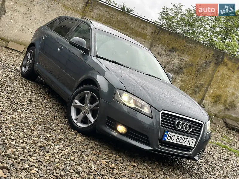 Хэтчбек Audi A3 2009 в 