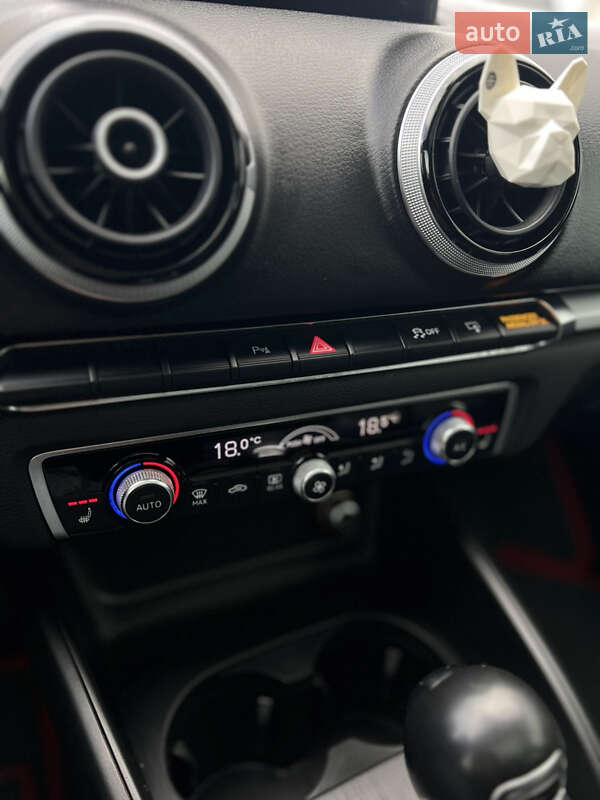 Седан Audi A3 2015 в Тернополі