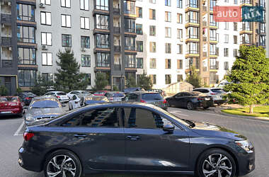 Седан Audi A3 2023 в 