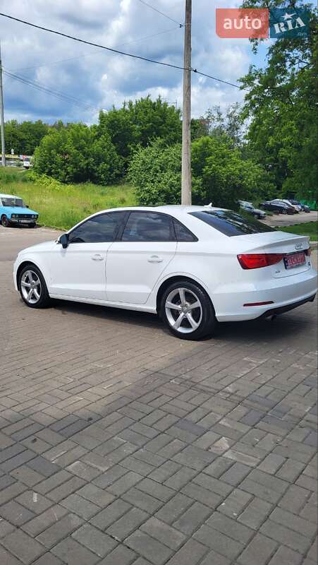 Седан Audi A3 2016 в Киеве