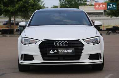 Седан Audi A3 2018 в 