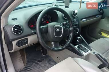 Хэтчбек Audi A3 2005 в 