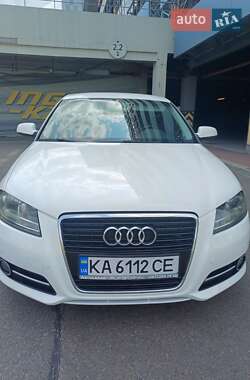 Хэтчбек Audi A3 2013 в 