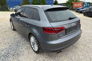 Хэтчбек Audi A3 2014 в 