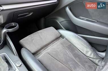 Хэтчбек Audi A3 2014 в 