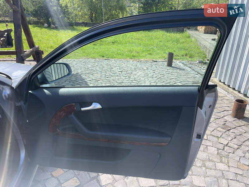 Хэтчбек Audi A3 2004 в Мукачево