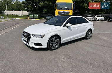 Седан Audi A3 2016 в 