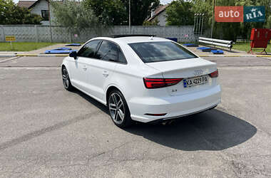 Седан Audi A3 2016 в 