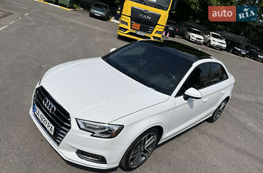 Седан Audi A3 2016 в 