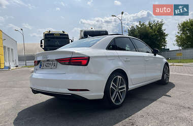 Седан Audi A3 2016 в 