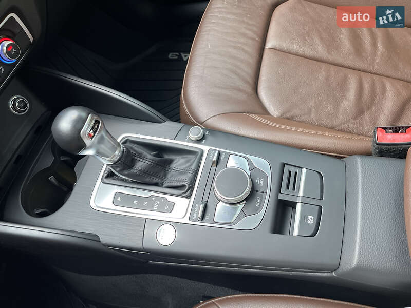 Седан Audi A3 2016 в Киеве