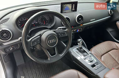 Седан Audi A3 2016 в 