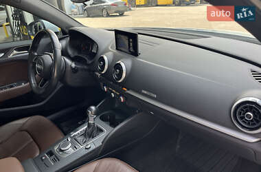 Седан Audi A3 2016 в 