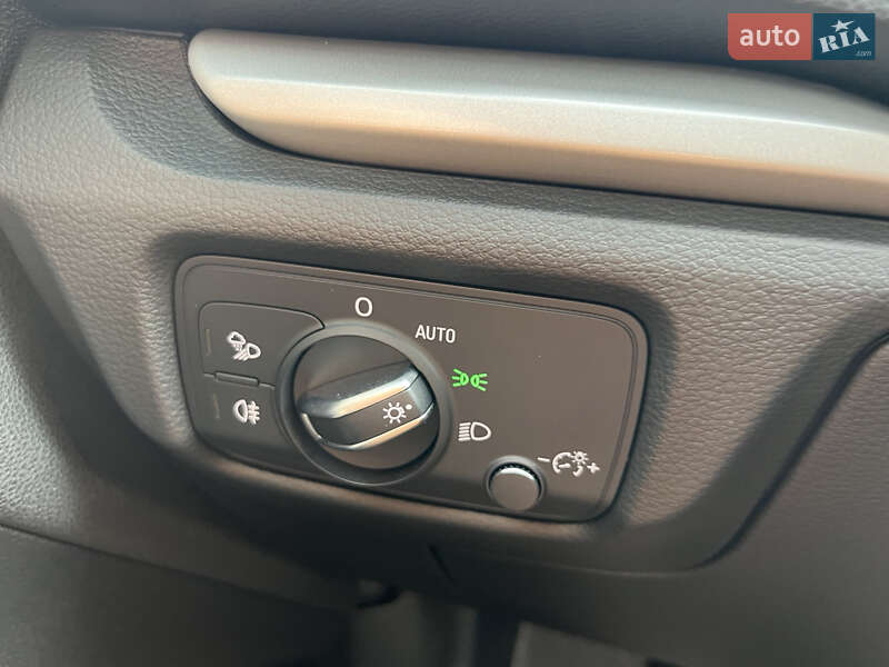 Седан Audi A3 2016 в Киеве