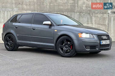 Хэтчбек Audi A3 2005 в 