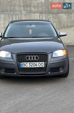 Хэтчбек Audi A3 2005 в 