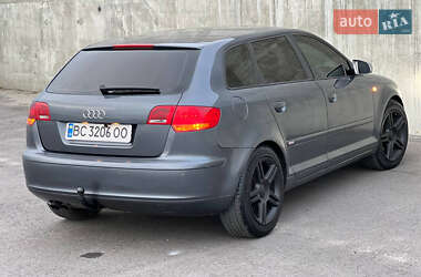 Хэтчбек Audi A3 2005 в 
