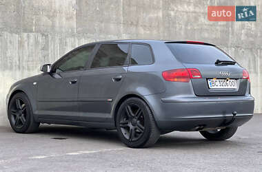 Хэтчбек Audi A3 2005 в 
