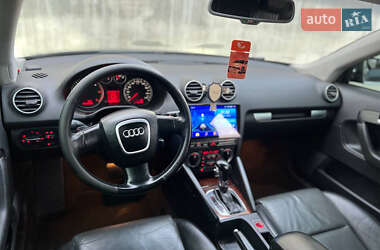 Хэтчбек Audi A3 2005 в 