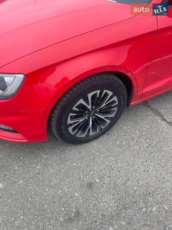 Седан Audi A3 2016 в Киеве