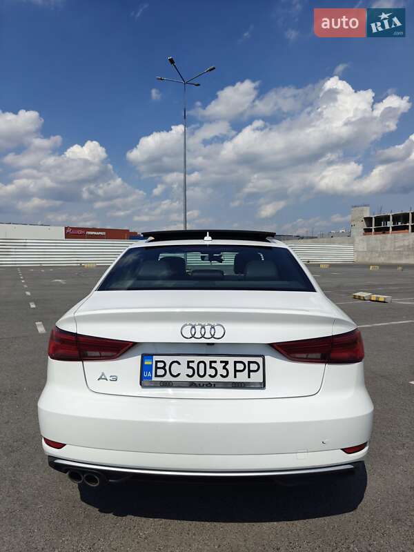 Седан Audi A3 2017 в Львове
