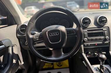 Хэтчбек Audi A3 2011 в 
