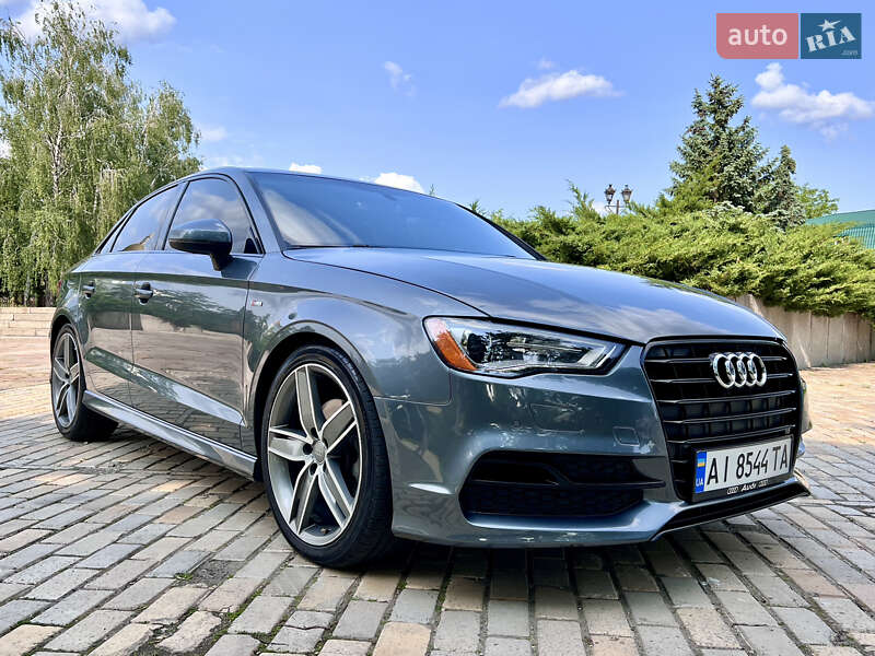 Седан Audi A3 2015 в 