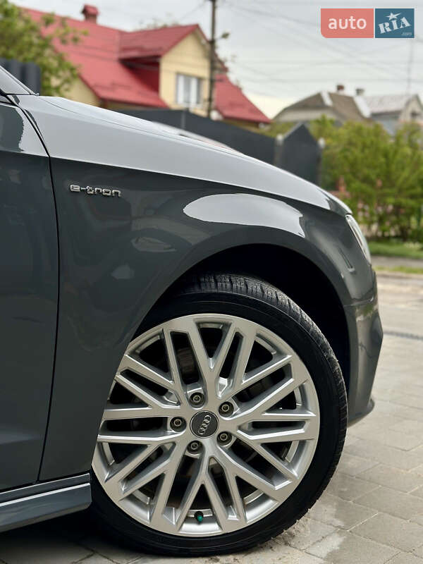 Хэтчбек Audi A3 2017 в Львове