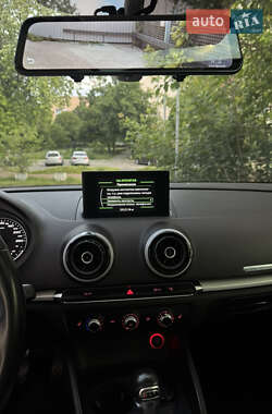 Хэтчбек Audi A3 2016 в 