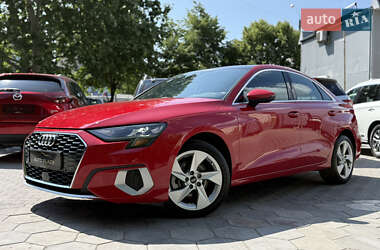 Седан Audi A3 2022 в 