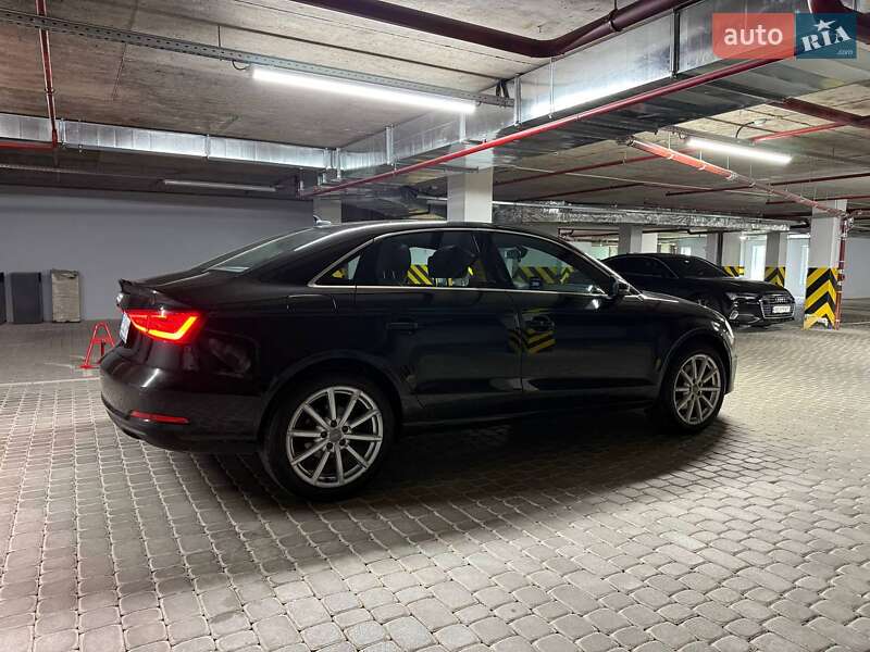 Седан Audi A3 2015 в Виннице