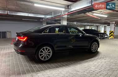 Седан Audi A3 2015 в 