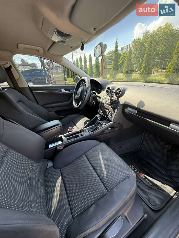 Хэтчбек Audi A3 2004 в Дрогобыче