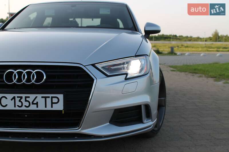 Седан Audi A3 2016 в 