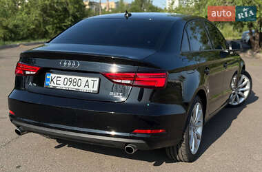 Седан Audi A3 2014 в 