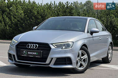 Седан Audi A3 2016 в 