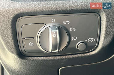 Седан Audi A3 2016 в 