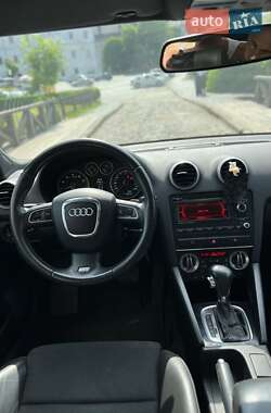 Хэтчбек Audi A3 2009 в 
