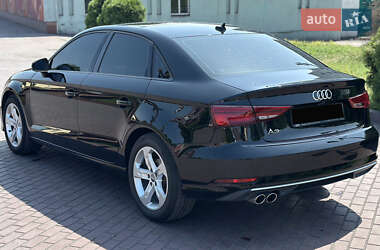 Седан Audi A3 2017 в 