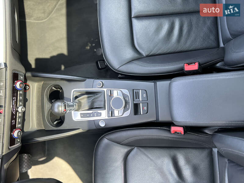 Седан Audi A3 2015 в Киеве