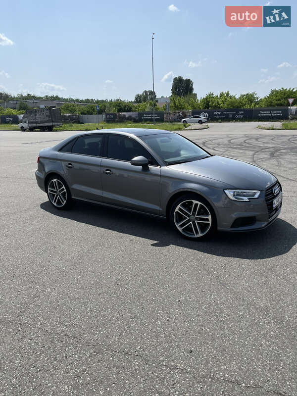 Седан Audi A3 2019 в Києві