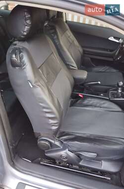 Хэтчбек Audi A3 2004 в 
