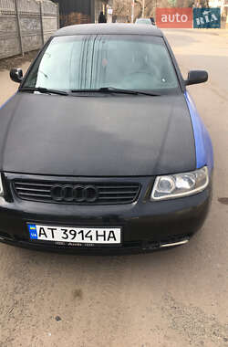 Хэтчбек Audi A3 1998 в 