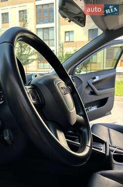 Хэтчбек Audi A3 2011 в 