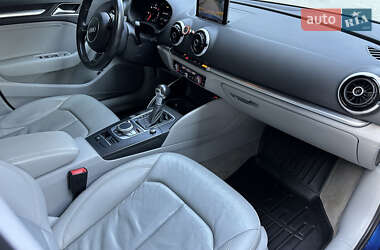 Седан Audi A3 2015 в 