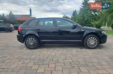 Хэтчбек Audi A3 2005 в 