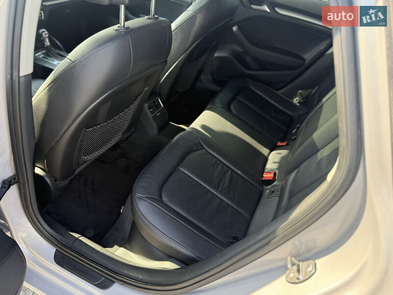 Седан Audi A3 2014 в Жовкве
